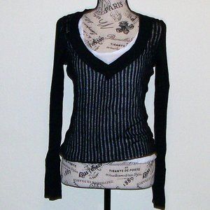NWOT Beautiful 2 in 1 Sweater Top